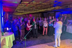 PXL_20251207_200348209